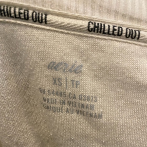 Cream Aerie Long Sweater - Picture 3 of 4